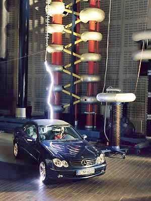 clk cabriolet, photo by daimlerchrysler 04-03